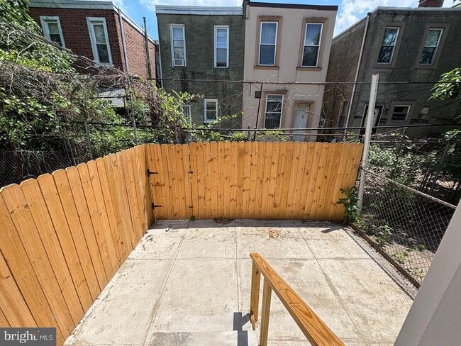 Primary Photo - 6344 Reedland St