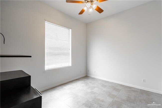 Building Photo - 21 Olympia Ave