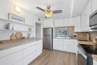 Building Photo - 3111 NE 51st St