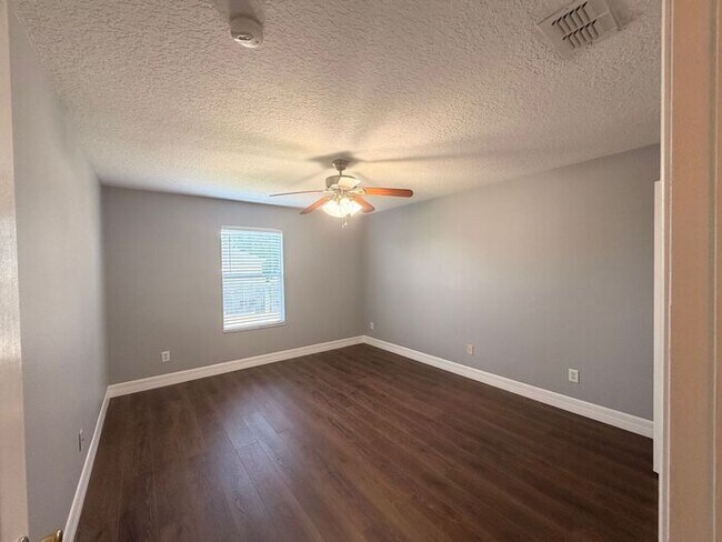 Building Photo - 4BR/2.5BA Home in Hunters Creek – Palma Vista Community – Available Now!