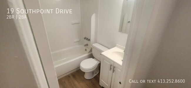 Building Photo - 19 Southpoint Dr