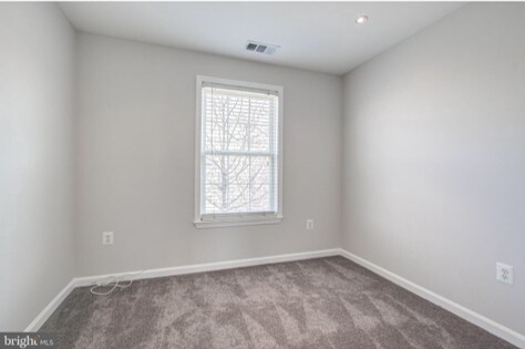 Building Photo - 2702 Stanton Rd SE