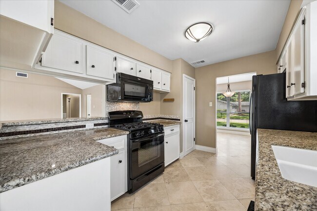Building Photo - 12322 Nova Ct