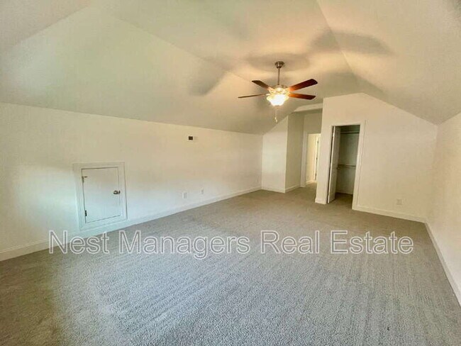 Building Photo - 36 Micahs Way N