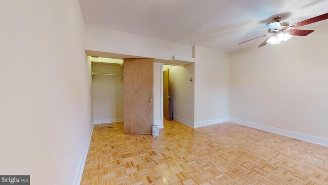 Primary Photo - 4000 Edmunds St NW