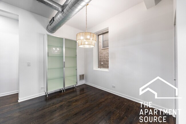 Building Photo - 913 N Honore St