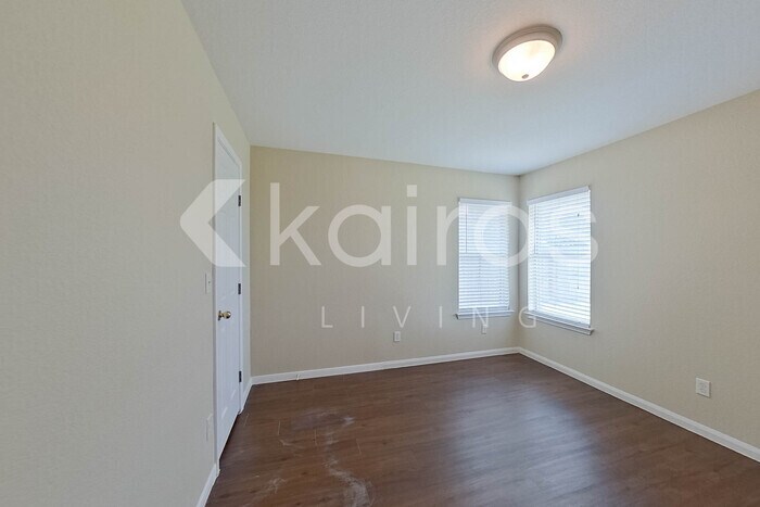 Building Photo - 404 Ali Dr