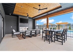 Building Photo - 11407 Crestbury Echo