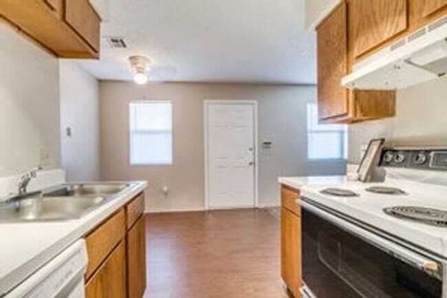 Building Photo - 355 48th Ave NW