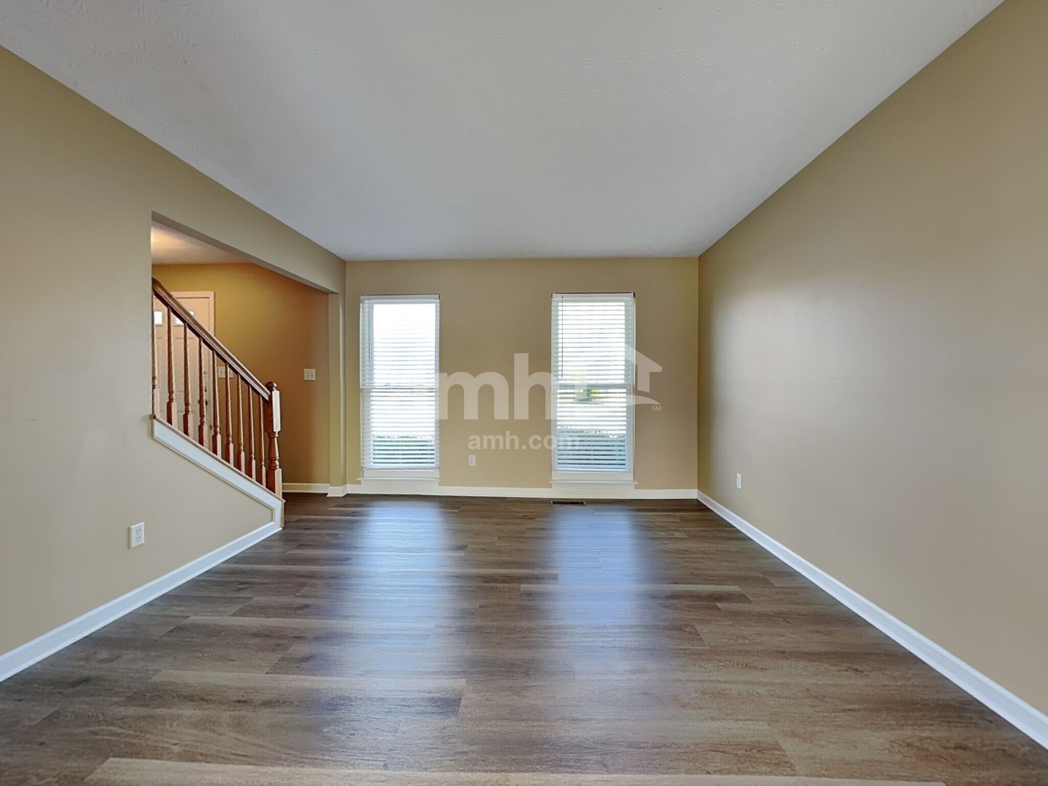 Building Photo - 1441 Scenic River Dr