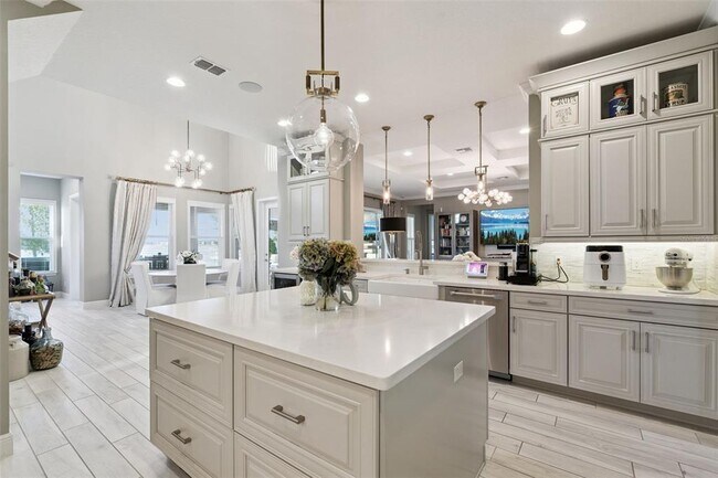 Building Photo - 7556 John Hancock Dr