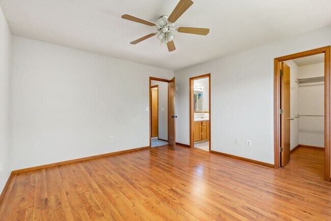 Building Photo - 718 Justice Dr