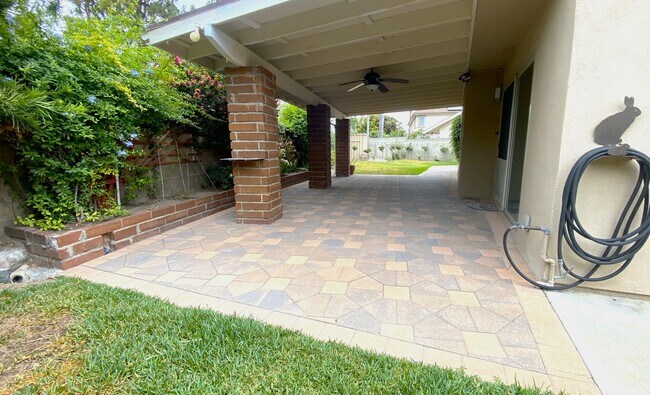Building Photo - 17505 Kensington Cir