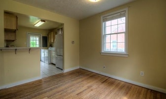 Building Photo - 1614 Westhill Rd