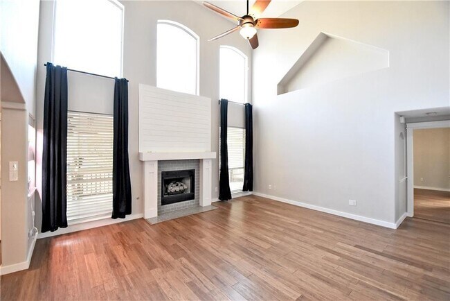 Building Photo - 1005 Cashew Ln