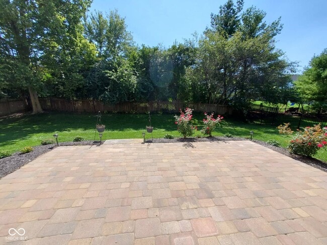 Building Photo - 10116 Hawks Lake Dr