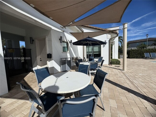 Building Photo - 4862 Navali Dr