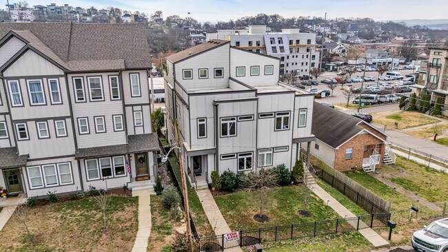 Building Photo - 3325 Felicia St