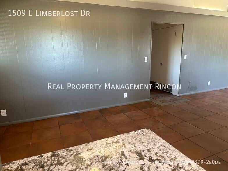 Building Photo - 1509 E Limberlost Dr