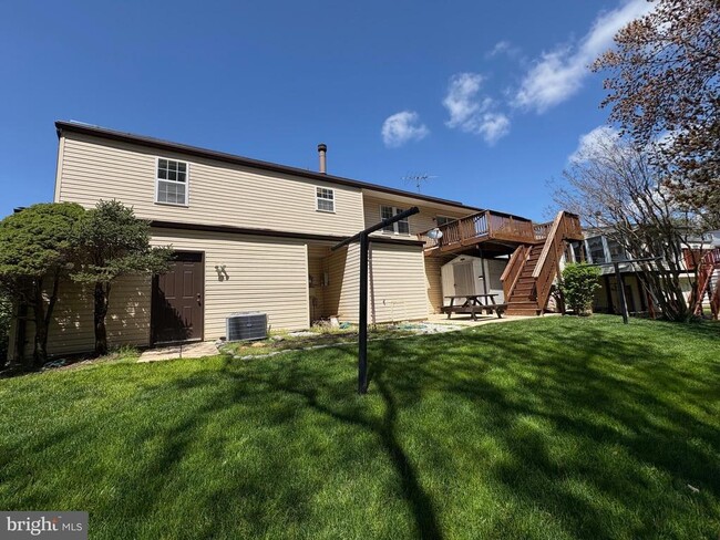 Building Photo - 6013 Harvester Ct