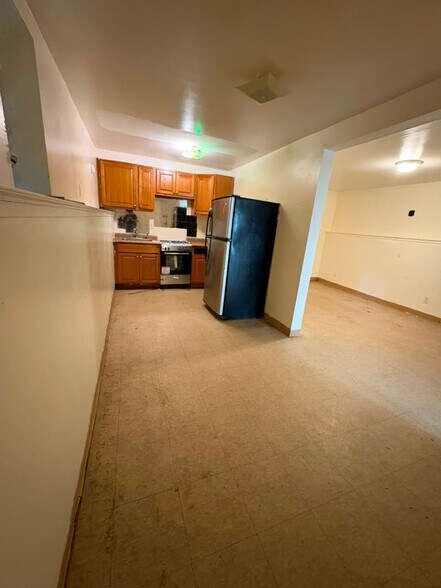 Building Photo - 142 Beech St