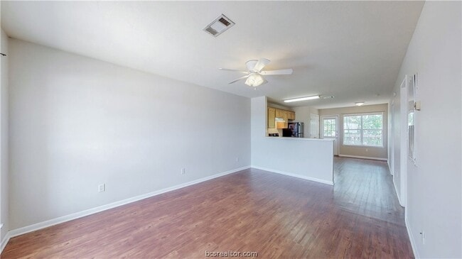 Building Photo - 1509 Hollow Hill Dr