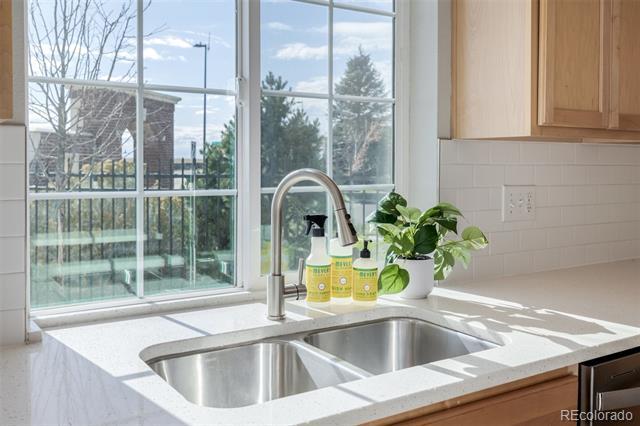 Building Photo - 26116 E Byers Pl