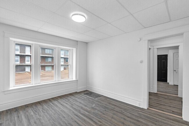 Building Photo - 679-703 Sherman St