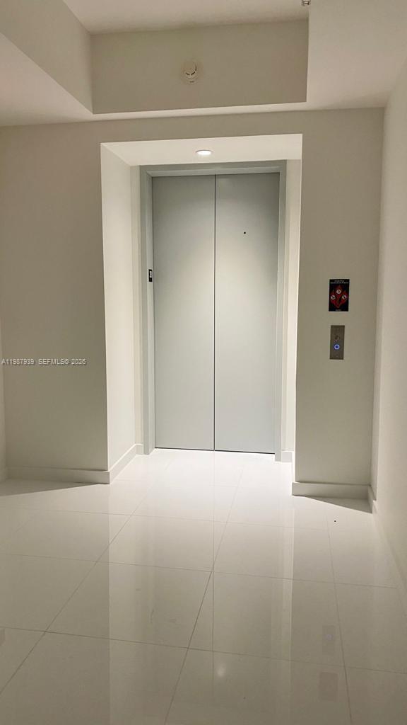 Building Photo - 851 NE 1st Ave