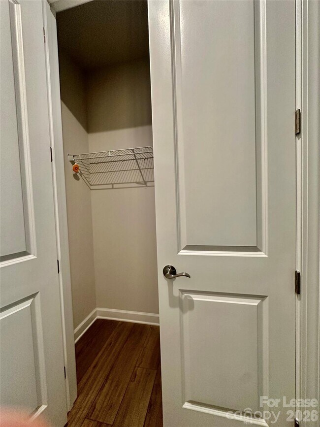 Building Photo - 9650 Liberty Hill Dr