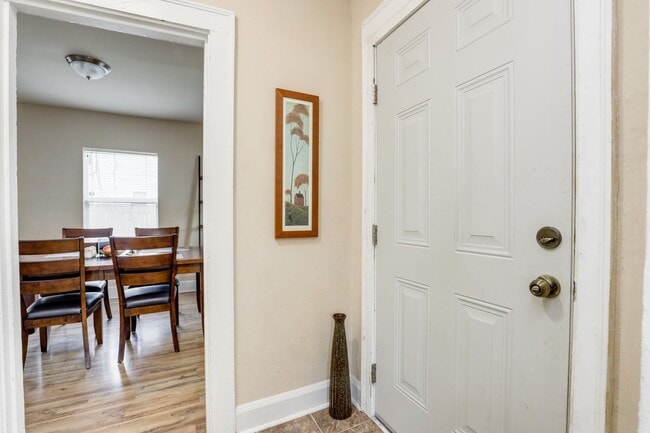 Building Photo - Renovated and Roomy 3 Bedroom Home in the ...