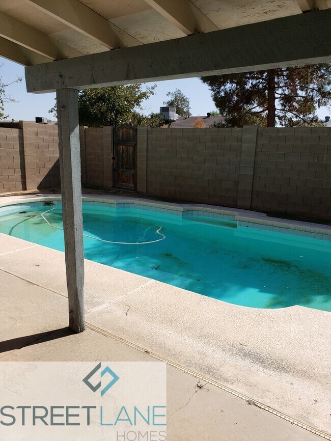 Building Photo - REDUCED! - Now offering 1-month free!
