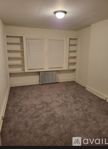 Building Photo - 2407 Lamotte St