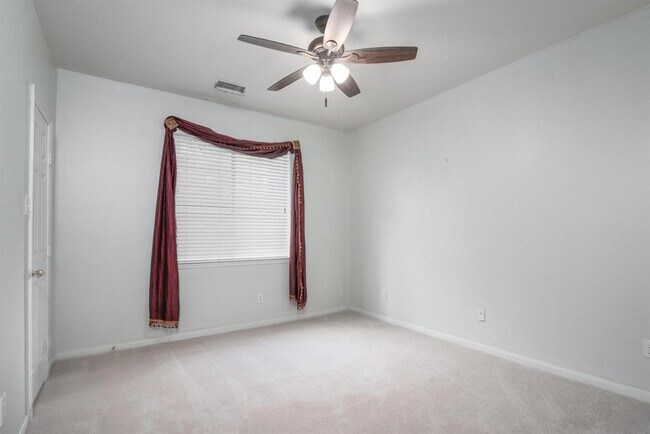Building Photo - 22 Westwinds Cir