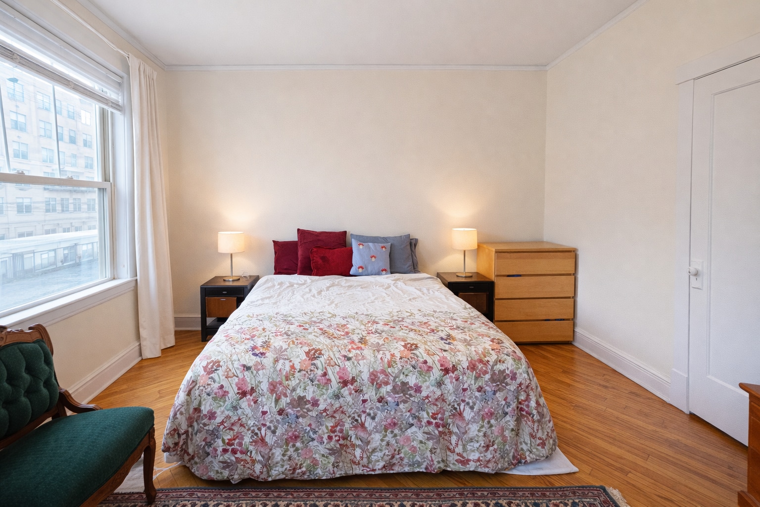 Building Photo - 2482 N Lincoln Ave