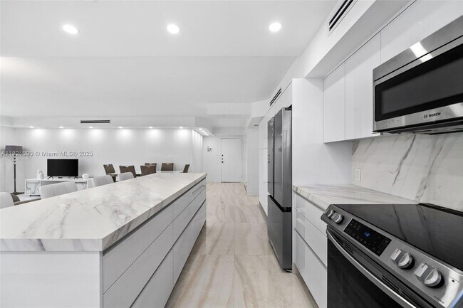 Building Photo - 230 174th St