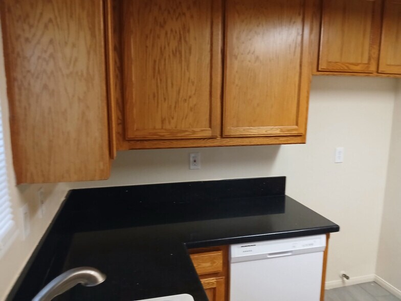 Building Photo - 38550 22nd St E