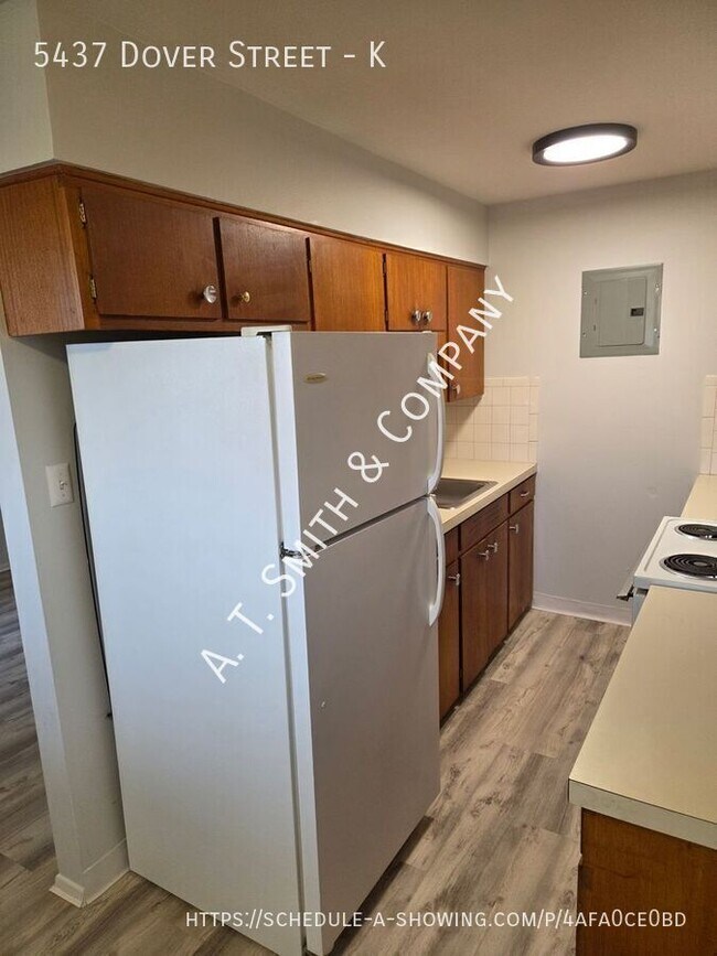 Building Photo - 5437 Dover St