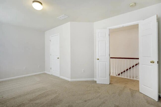 Building Photo - 126 Jordan Crest Ct