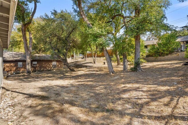 Building Photo - 3103 Matador Dr