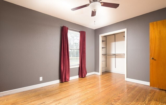 Building Photo - 303 Schmeltzer Ln