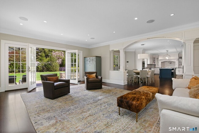 Building Photo - 774 South Ave