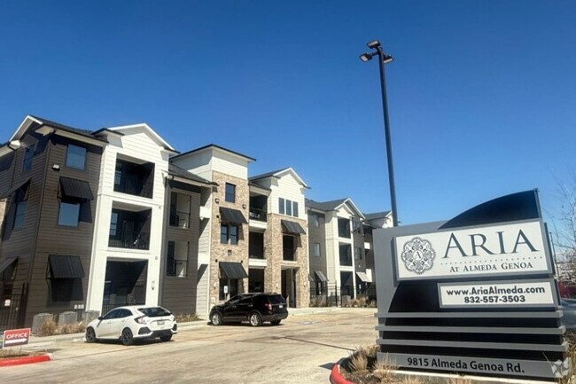 Building Photo - Aria at Almeda