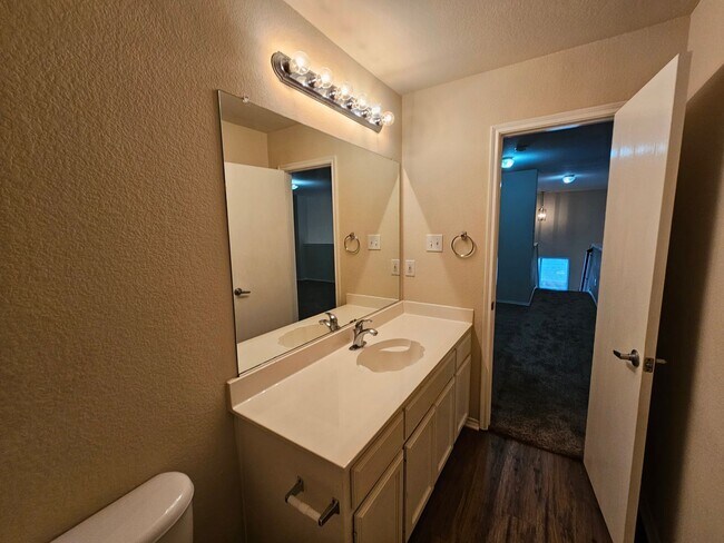 Building Photo - Available now ready for immediate move in