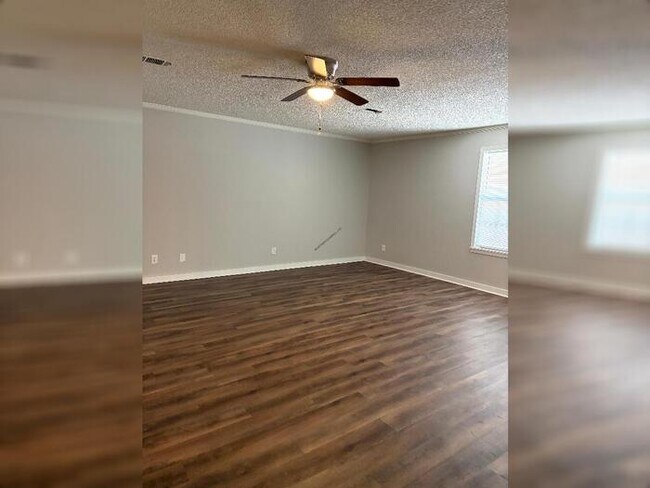 Building Photo - 3611 Pelton Rd