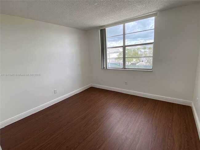 Building Photo - 488 NW 165th St