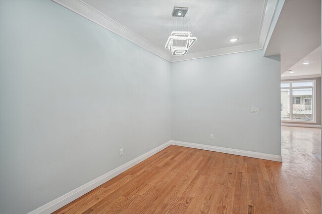 Building Photo - 25 Wallis Ave