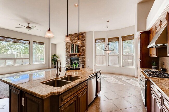 Building Photo - 15865 W Vernon Ave