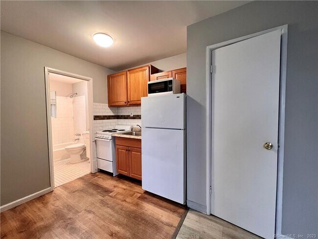 Building Photo - 85-87 Union Ave