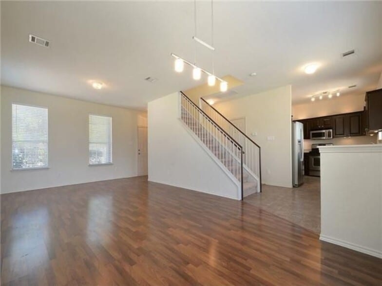 Building Photo - 4584 Mather